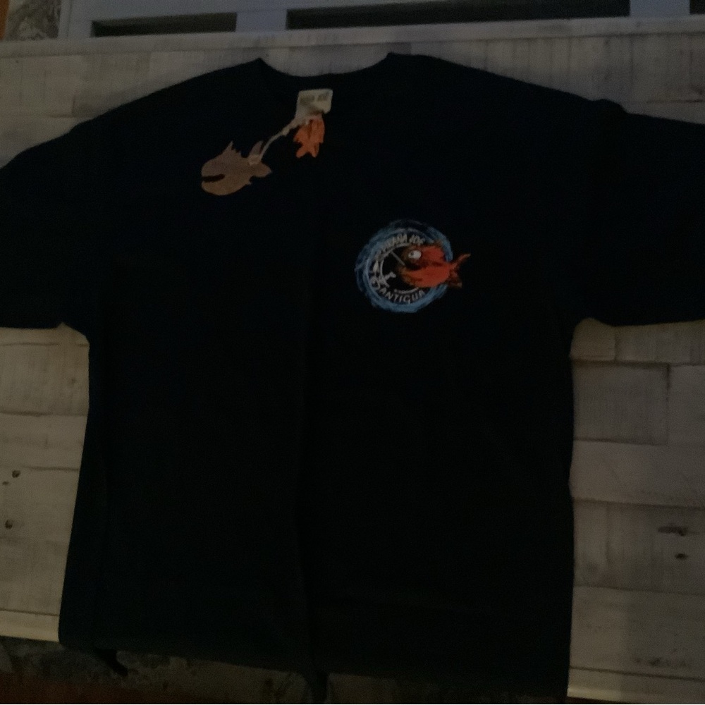 Black Graphic Tee - Short Sleeve